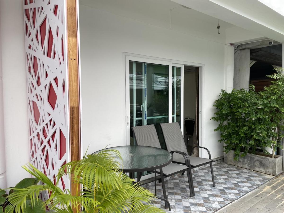 Inn Dulgence Patong Exterior photo