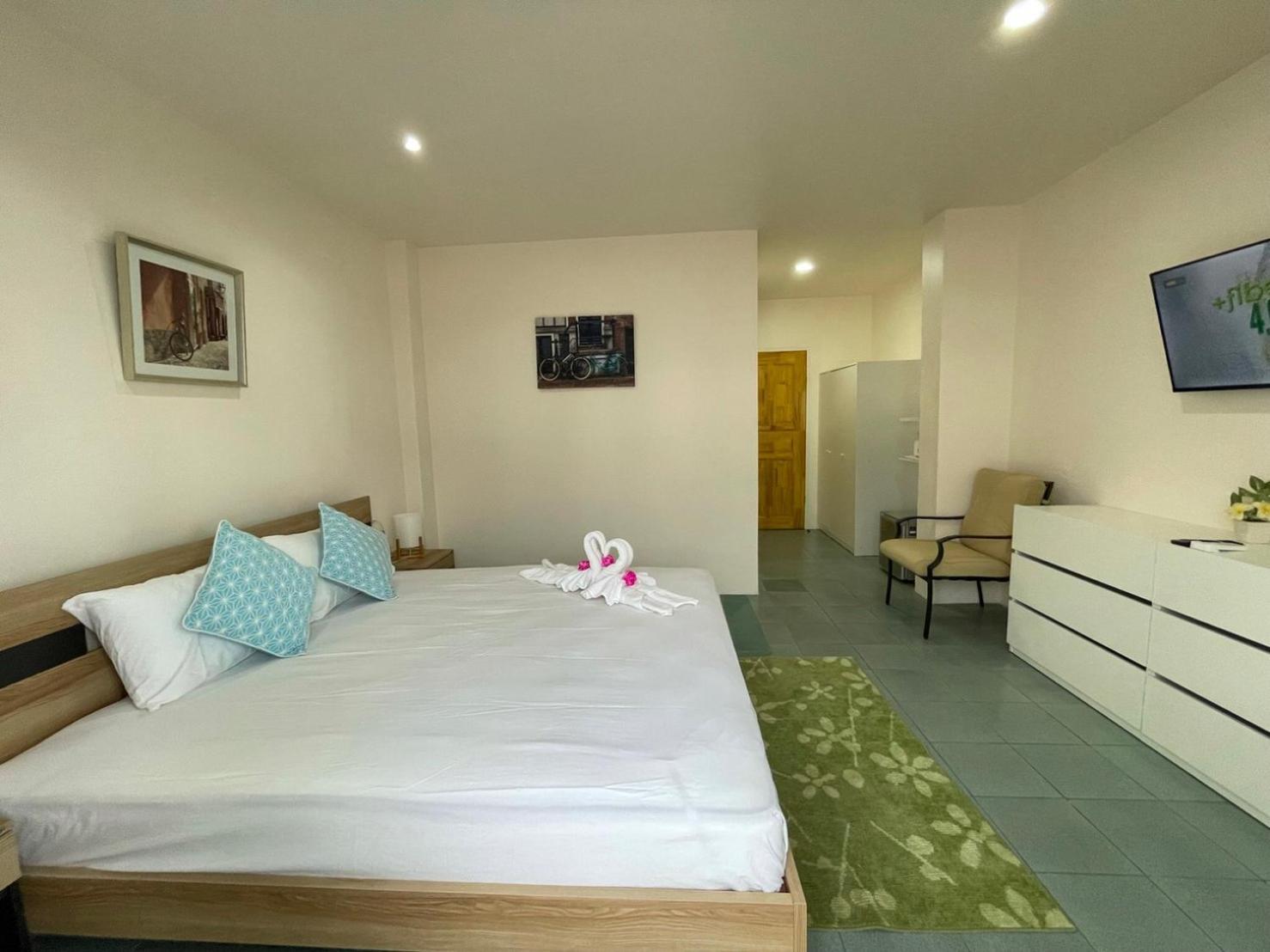 Inn Dulgence Patong Exterior photo